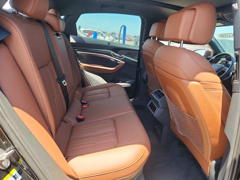 Photo 10 from auction – 2022 AUDI E-TRON with VIN WA13AAGEXNB039301