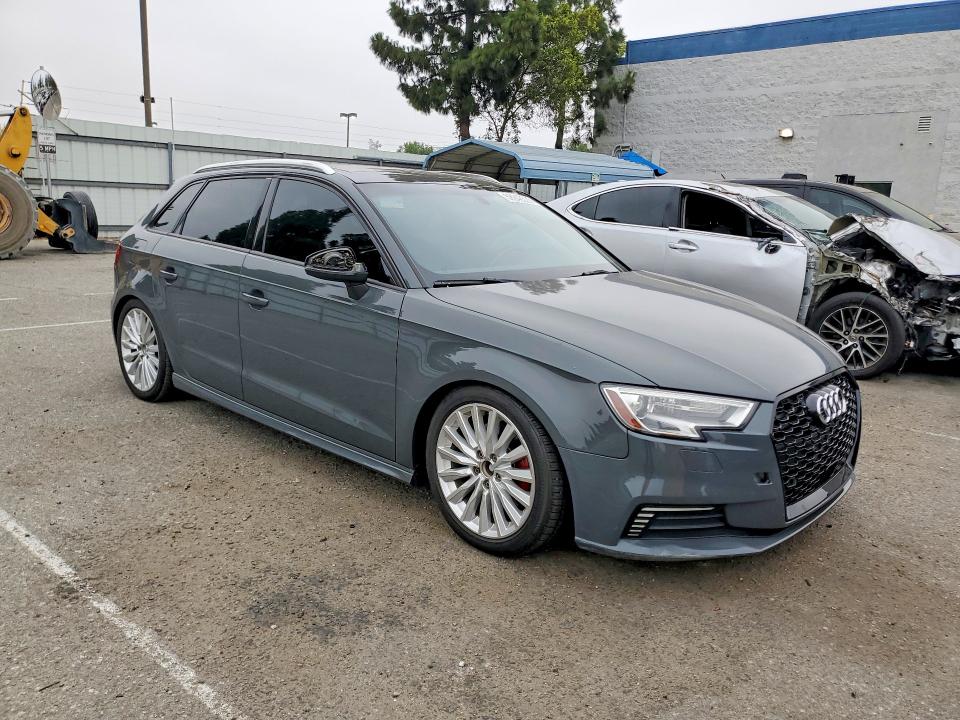 Photo 4 from auction – 2017 AUDI A3 with VIN WAUUPBFF8HA096547