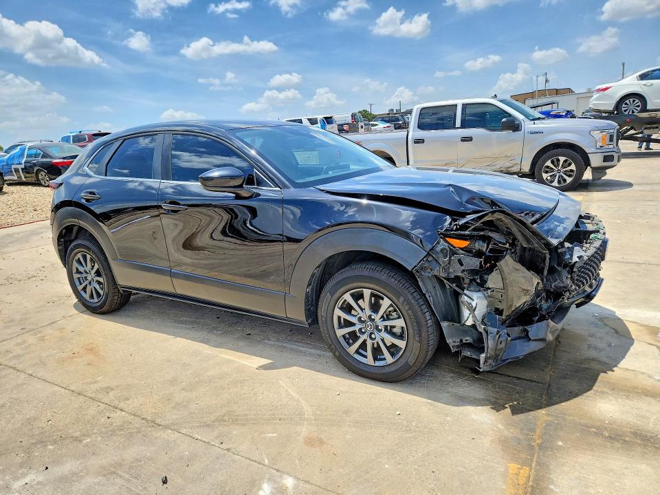 Photo 4 from auction – 2022 MAZDA CX-30 with VIN 3MVDMBAL1NM400470