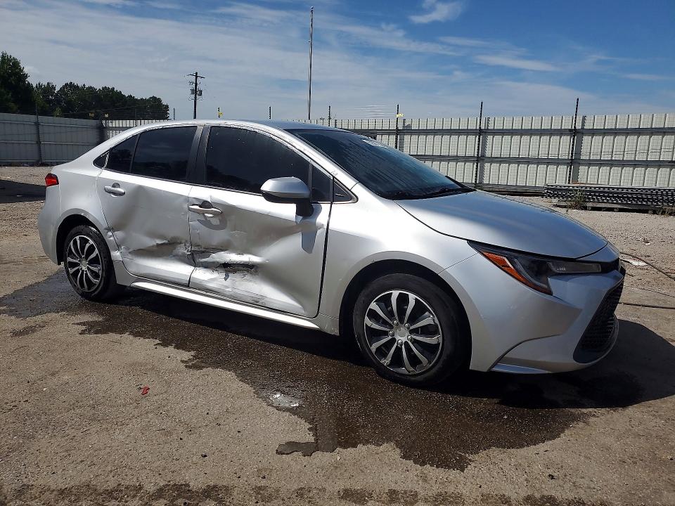 Photo 4 from auction – 2022 TOYOTA COROLLA with VIN JTDEPMAE3N3023944