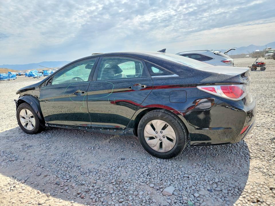 Photo 2 from auction – 2015 HYUNDAI SONATA HYBRID with VIN KMHEC4A45FA134488