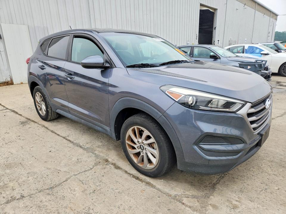 Photo 4 from auction – 2017 HYUNDAI TUCSON with VIN KM8J23A40HU445999