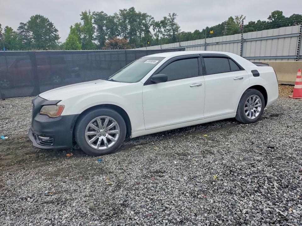 CHRYSLER 300C 2013 with VIN 2C3CCAET7DH650222 - Photo from auction
