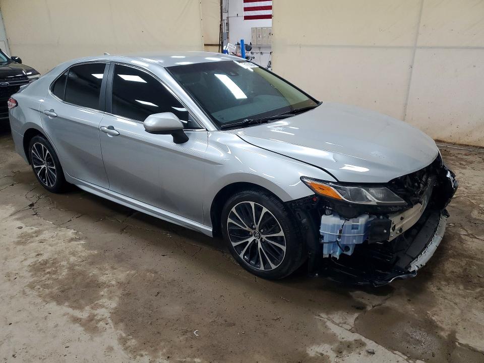 Photo 4 from auction – 2020 TOYOTA CAMRY with VIN 4T1G11AK5LU907515
