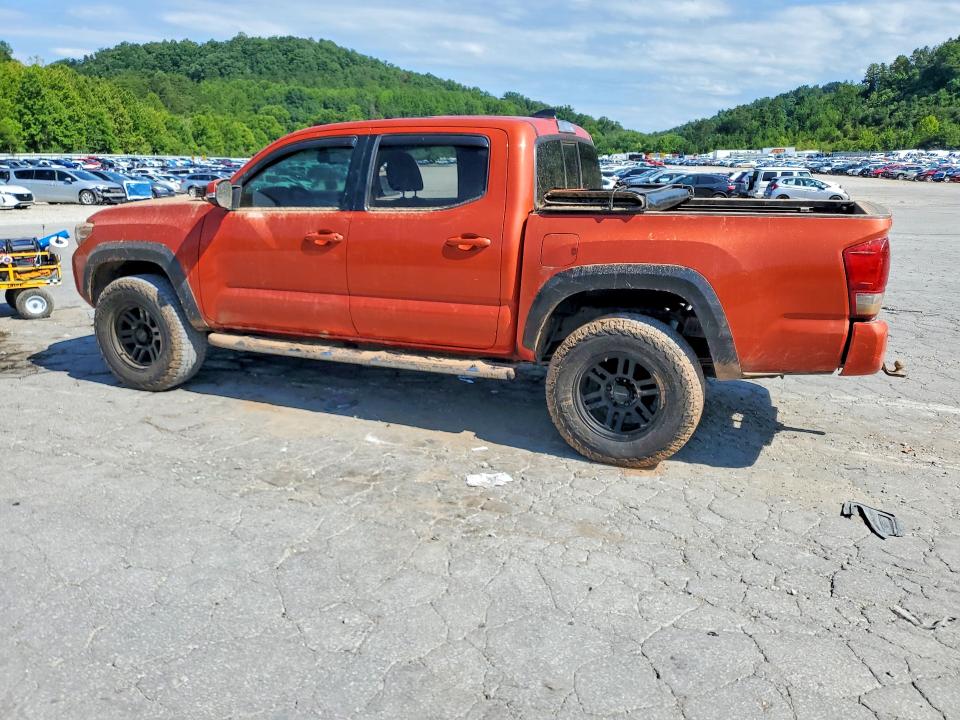 Photo 2 from auction – 2016 TOYOTA TACOMA with VIN 5TFCZ5AN7GX041043