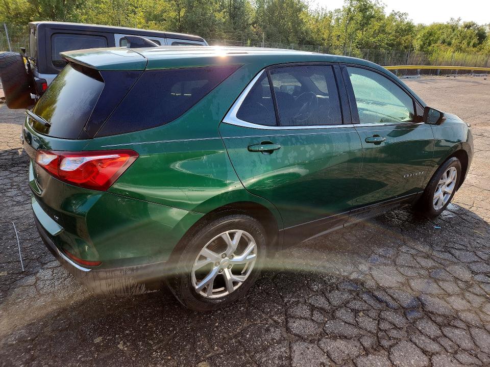 Photo 3 from auction – 2018 CHEVROLET EQUINOX with VIN 2GNAXKEX7J6165688