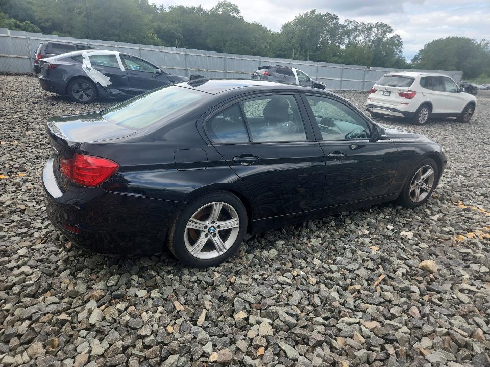 Photo 3 from auction – 2014 BMW 328 with VIN WBA3C1C58EK111308