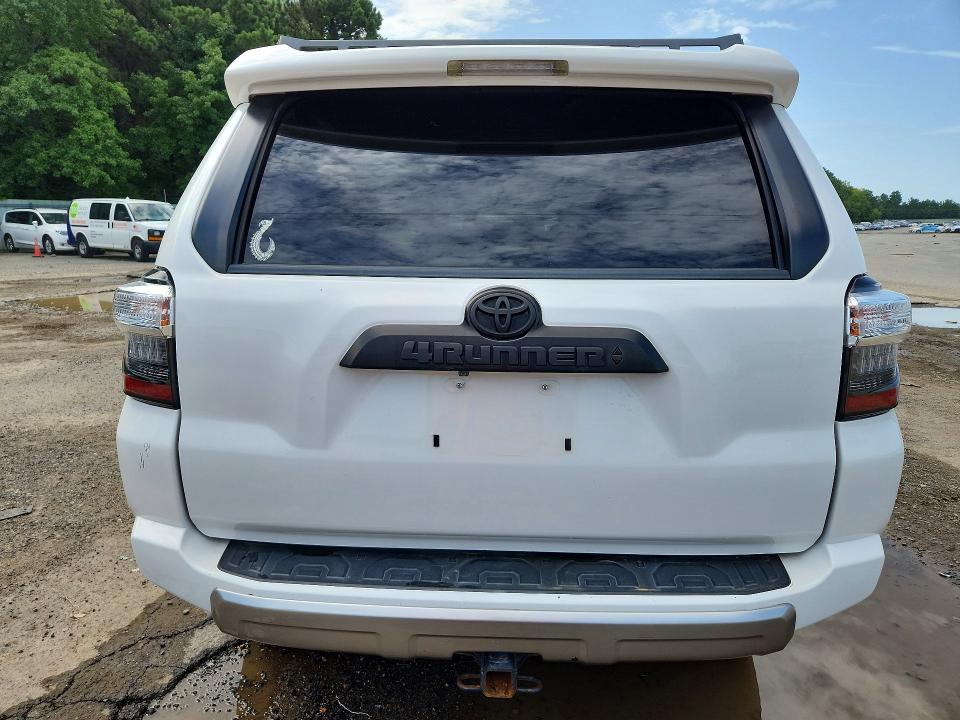 Photo 6 from auction – 2021 TOYOTA 4RUNNER with VIN JTERU5JRXM5947606