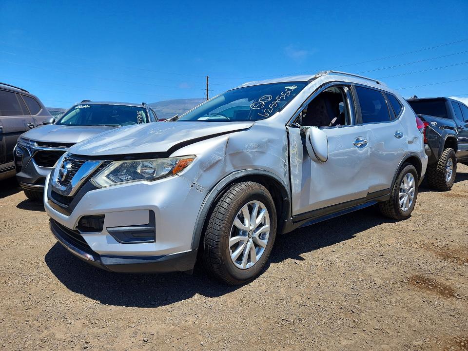 NISSAN ROGUE 2017 with VIN JN8AT2MT3HW144456 - Photo from auction
