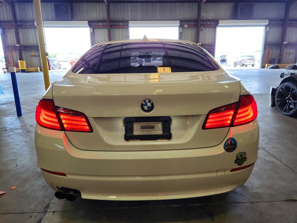 Photo 6 from auction – 2011 BMW 528 with VIN WBAFR1C57BC740771
