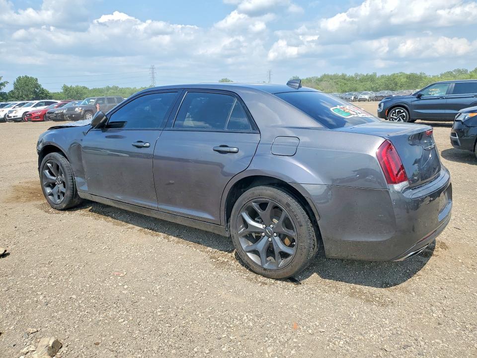 Photo 2 from auction – 2023 CHRYSLER 300 with VIN 2C3CCABG5PH585267
