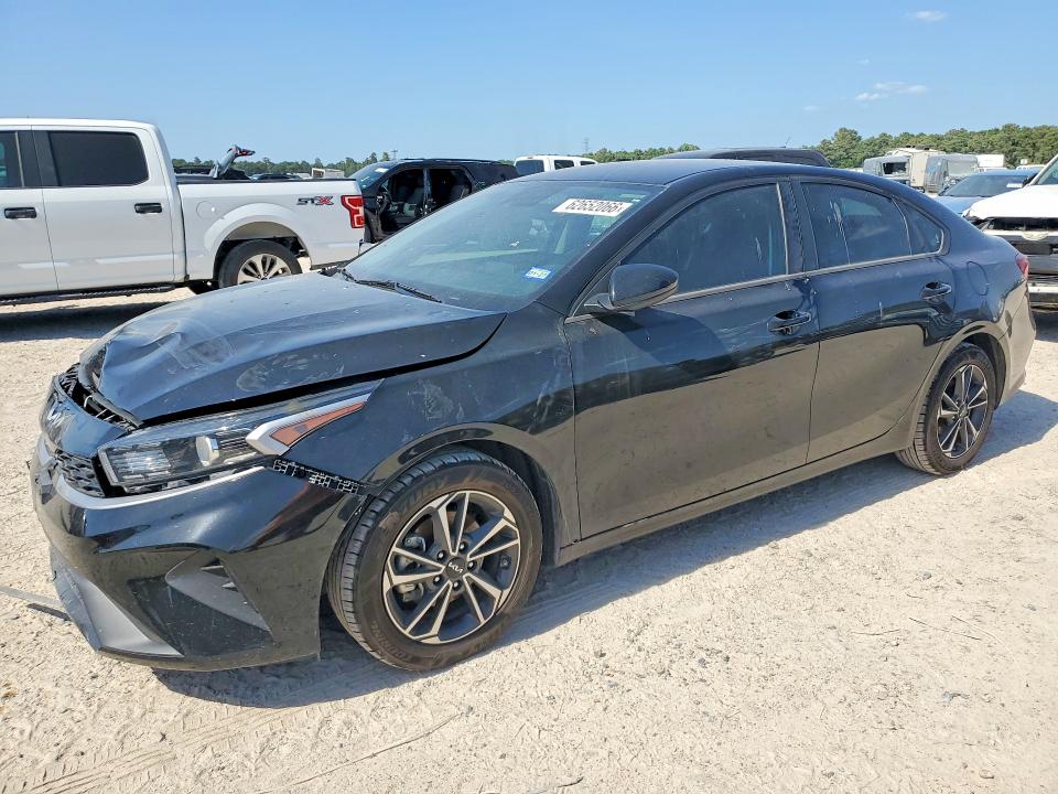Photo 1 from auction – 2023 KIA FORTE with VIN 3KPF24AD1PE692462