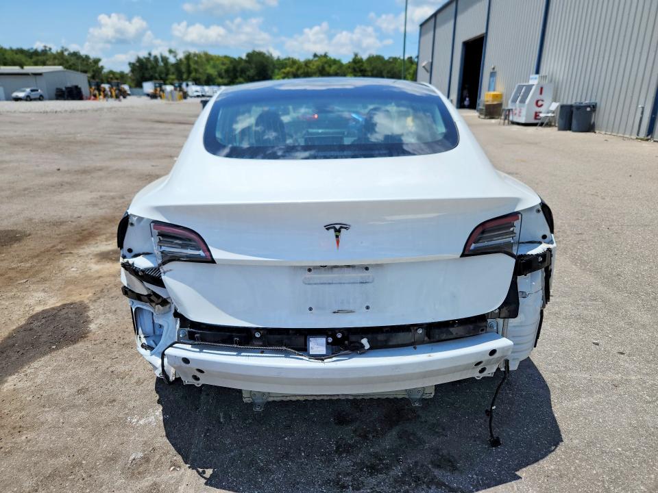 Zdjęcie 6 z aukcji – 2018 TESLA MODEL 3 z VIN 5YJ3E1EA9JF154604