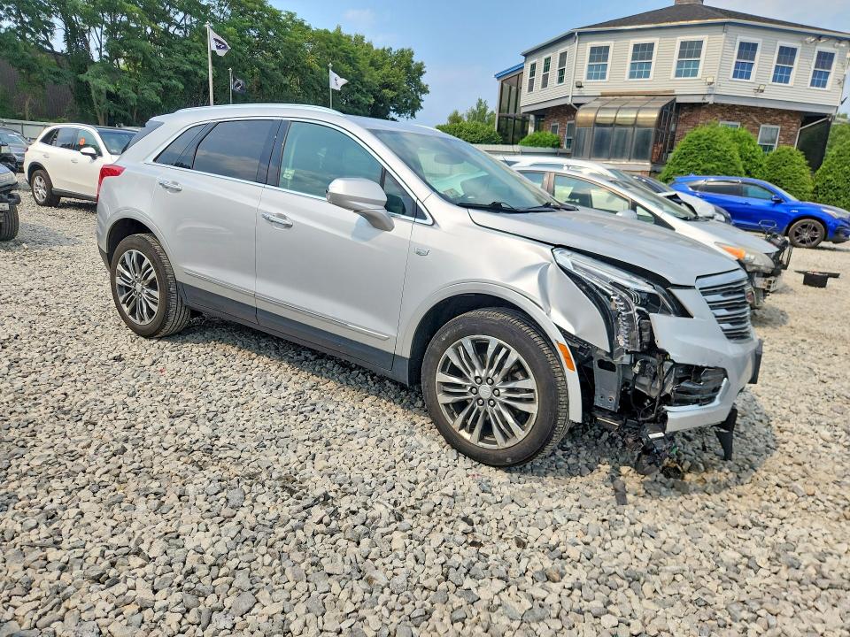 Photo 4 from auction – 2018 CADILLAC XT5 with VIN 1GYKNFRS2JZ221933