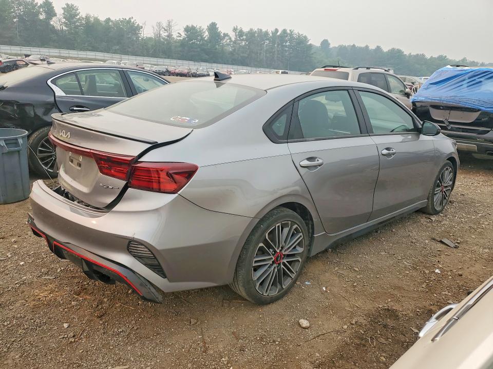 Foto 3 de la subasta – 2023 KIA FORTE con VIN 3KPF44AC4PE599355