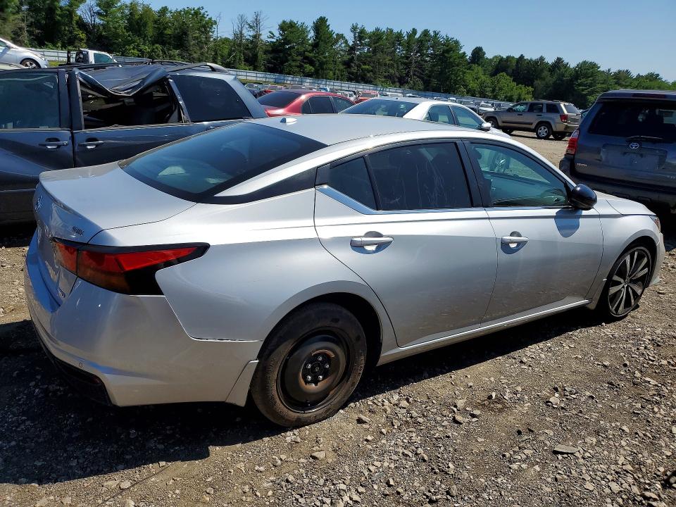 Photo 3 from auction – 2020 NISSAN ALTIMA with VIN 1N4BL4CW9LN323452