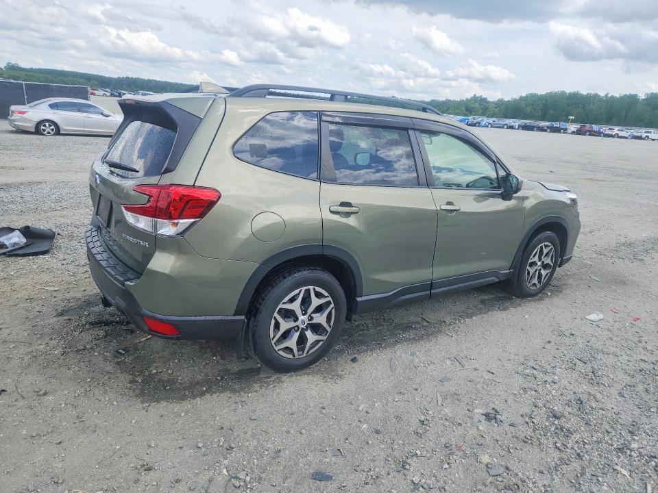 Photo 3 from auction – 2019 SUBARU FORESTER with VIN JF2SKAGC0KH495234