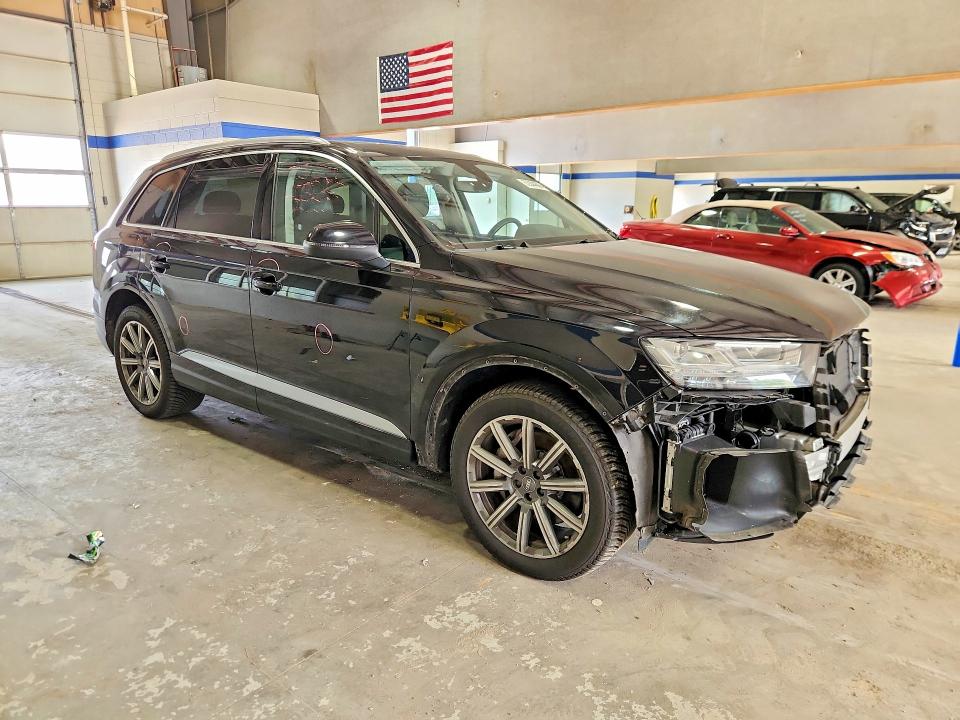 Фото 4 с аукциона – 2018 AUDI Q7 с VIN WA1LAAF70JD031404