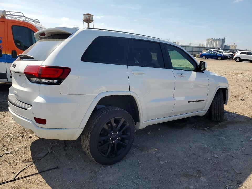 Снимка 3 от търг – 2018 JEEP GRAND CHEROKEE с VIN 1C4RJFAG7JC332469