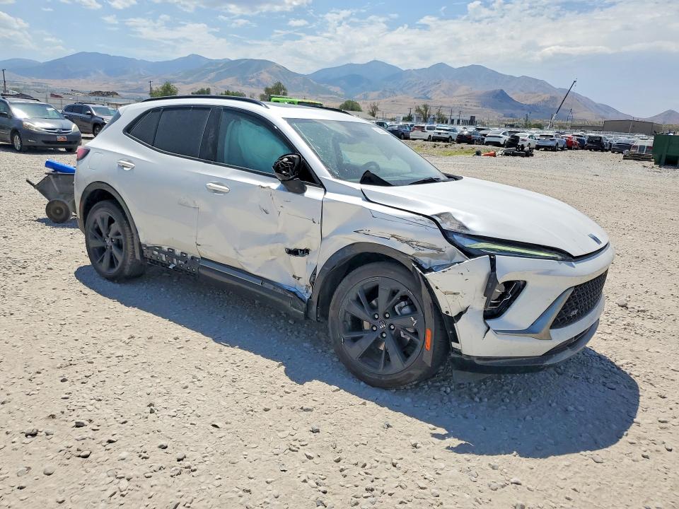 Photo 4 from auction – 2024 BUICK ENVISION with VIN LRBFZPE46RD049065