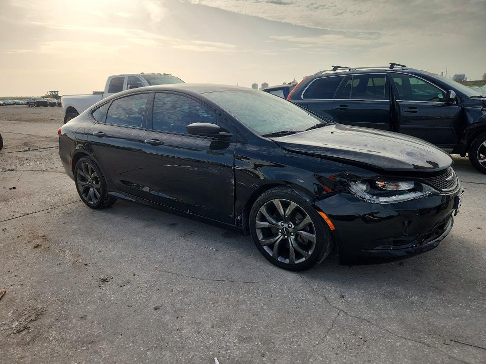 Photo 4 from auction – 2015 CHRYSLER 200 with VIN 1C3CCCBG8FN572949