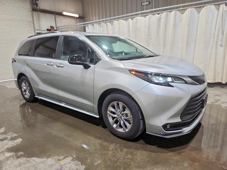 Photo 4 from auction – 2025 TOYOTA SIENNA with VIN 5TDYRKEC1SS260060