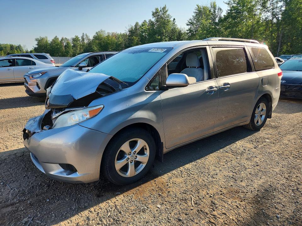 TOYOTA SIENNA 2014 with VIN 5TDKK3DC0ES495152 - Photo from auction