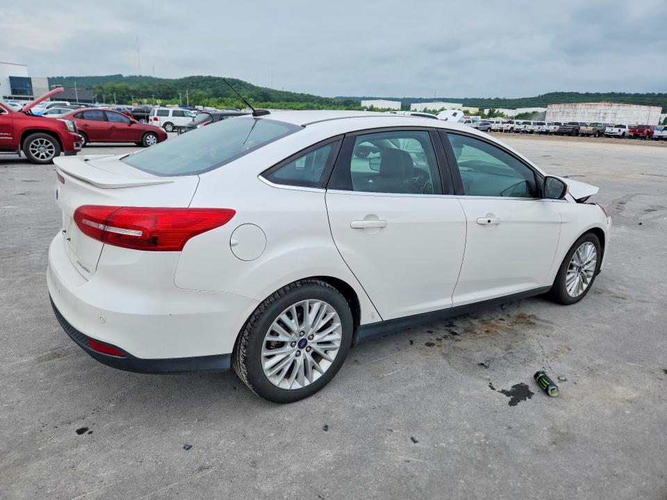 Photo 3 from auction – 2018 FORD FOCUS with VIN 1FADP3J20JL269250