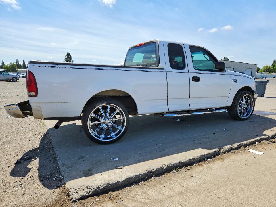 Photo 3 from auction – 2002 FORD F150 with VIN 1FTRX17WX2NB18789