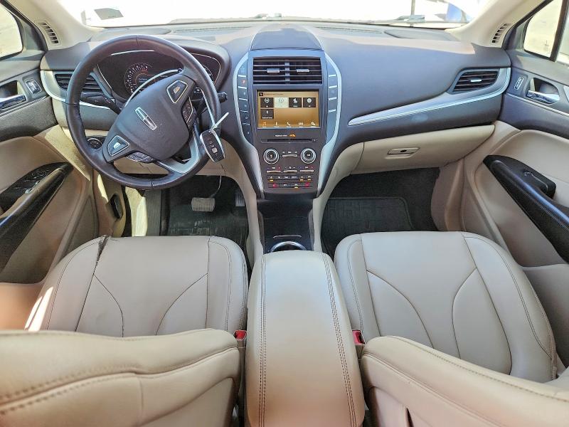 Photo 8 from auction – 2017 LINCOLN MKC with VIN 5LMCJ1C92HUL54397
