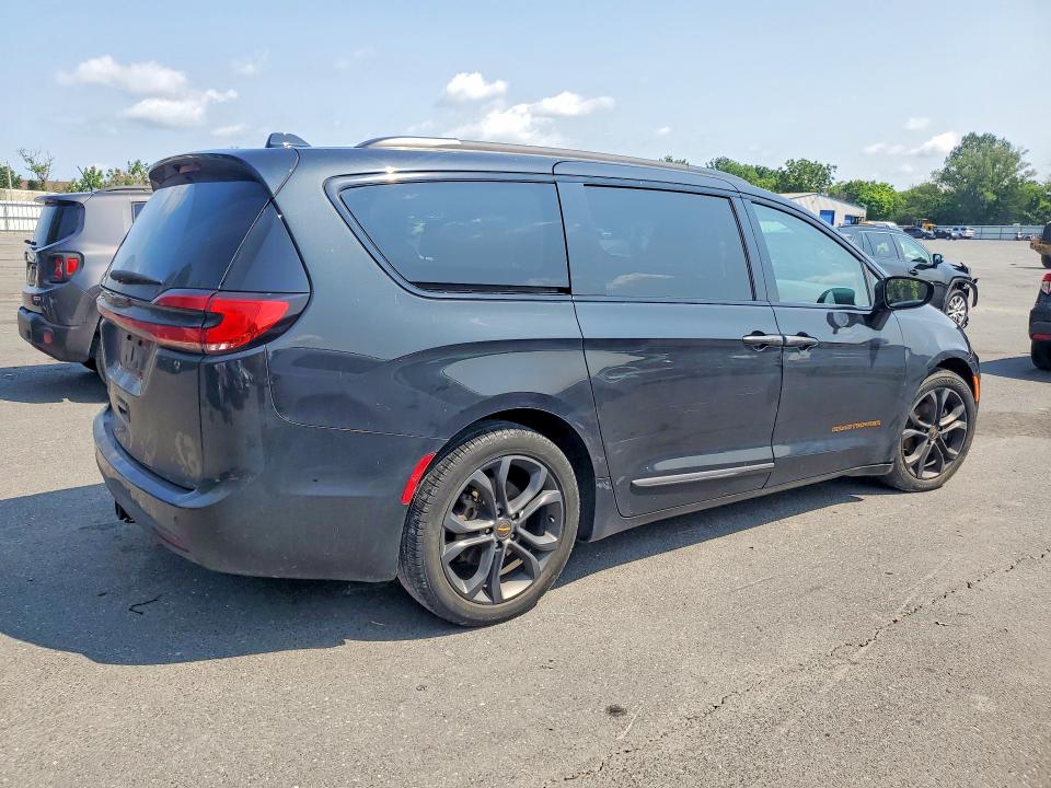 Zdjęcie 3 z aukcji – 2024 CHRYSLER PACIFICA z VIN 2C4RC1BGXRR102441