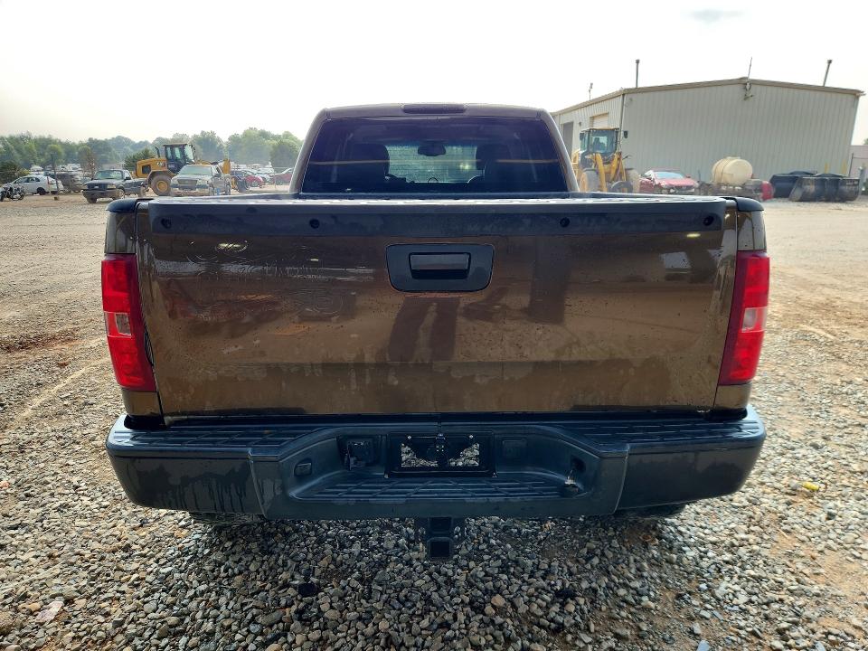 Photo 6 from auction – 2007 CHEVROLET SILVERADO with VIN 1GCEK19J07Z542335