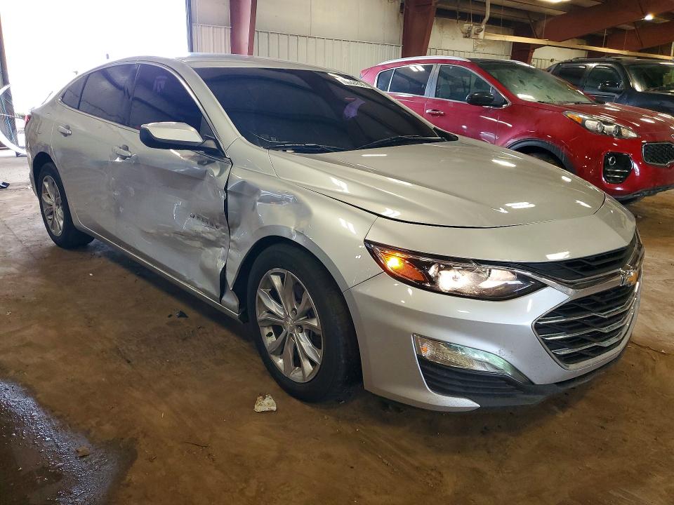 Photo 4 from auction – 2019 CHEVROLET MALIBU with VIN 1G1ZD5ST0KF134872