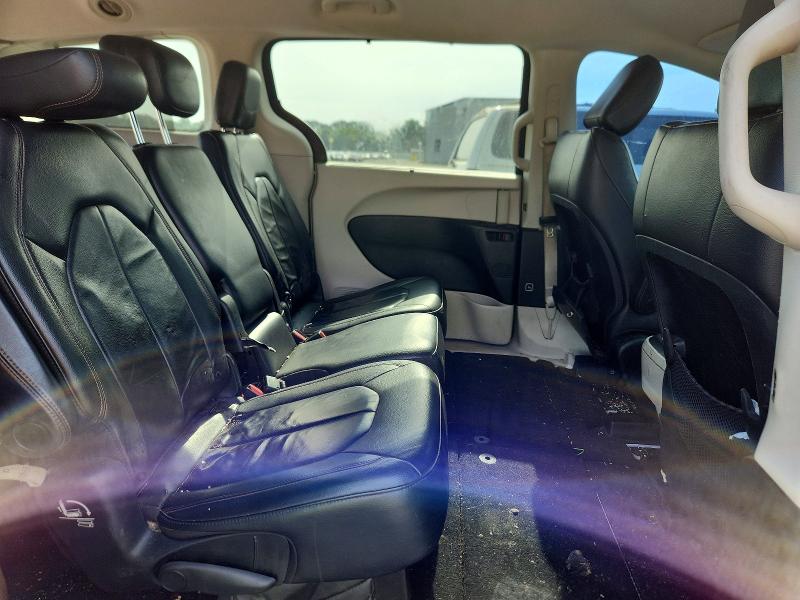 Photo 10 from auction – 2017 CHRYSLER PACIFICA with VIN 2C4RC1BG7HR778151