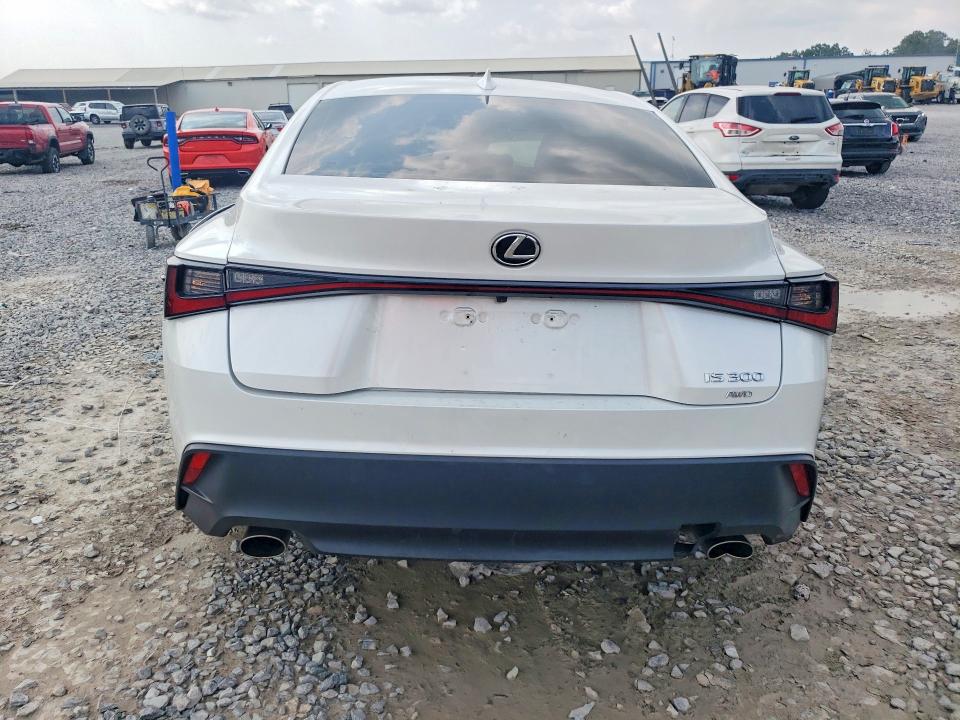 Photo 6 from auction – 2022 LEXUS IS with VIN JTHC81F22N5048788