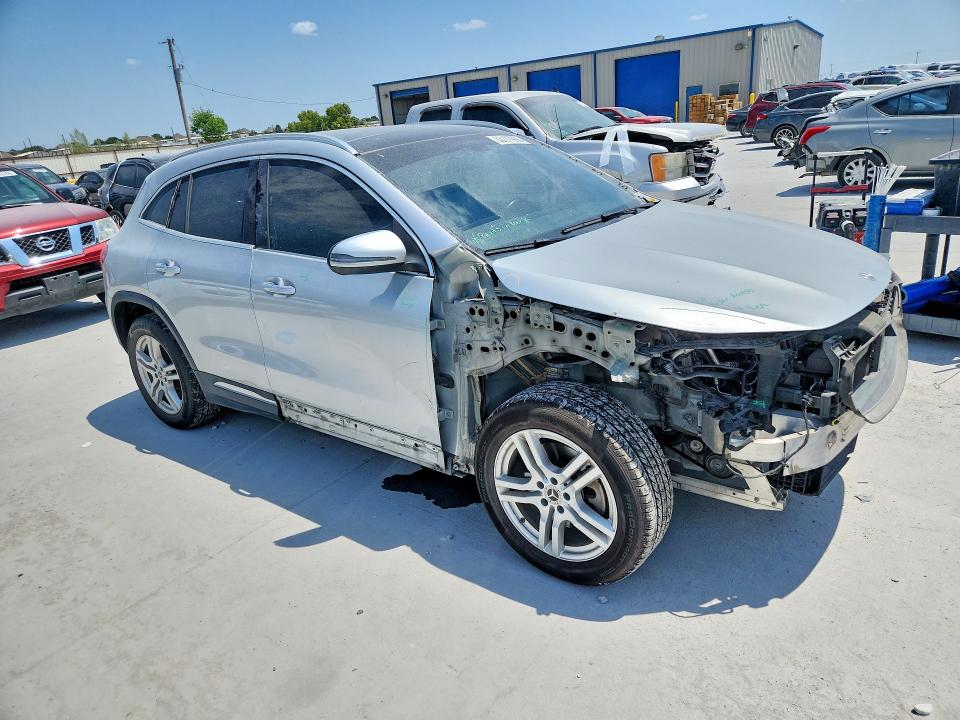 Photo 4 from auction – 2021 MERCEDES-BENZ GLA with VIN W1N4N4GB4MJ238346