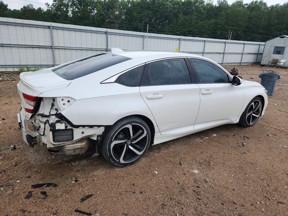 Photo 3 from auction – 2018 HONDA ACCORD with VIN 1HGCV2F36JA036266