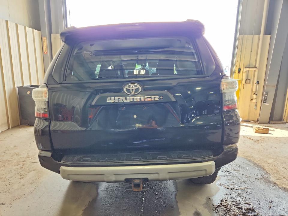Photo 6 from auction – 2014 TOYOTA 4RUNNER with VIN JTEBU5JR2E5186704