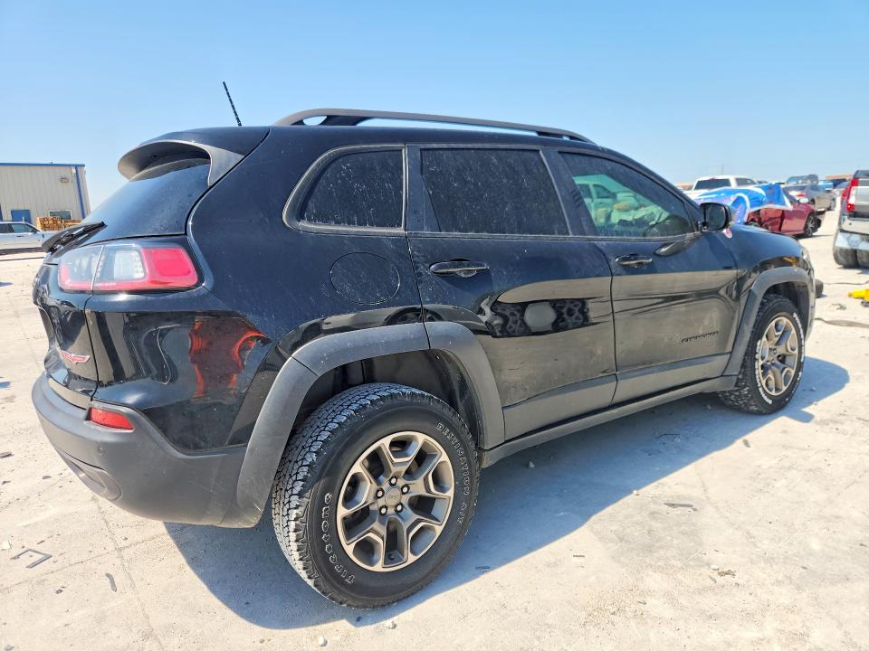 Photo 3 from auction – 2020 JEEP CHEROKEE with VIN 1C4PJMBX9LD643974