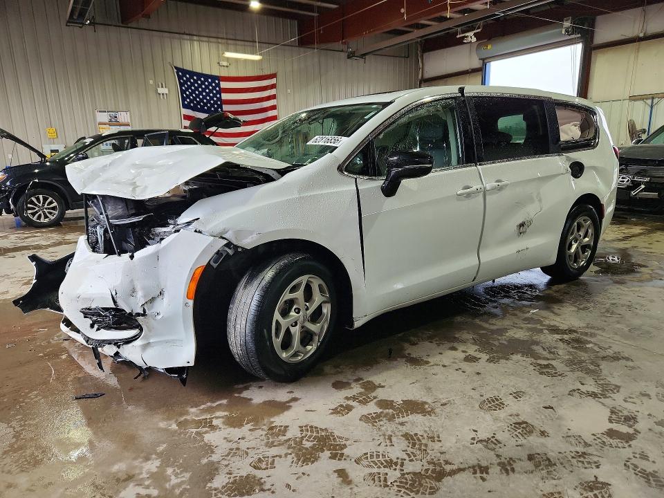 CHRYSLER PACIFICA 2024 مع رقم تعريف المركبة 2C4RC1GG7RR111042 - صورة من المزاد