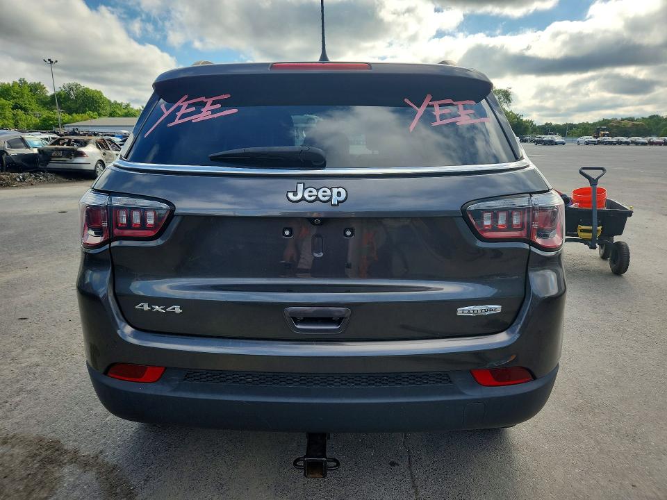 Photo 6 from auction – 2018 JEEP COMPASS with VIN 3C4NJDBB5JT483899
