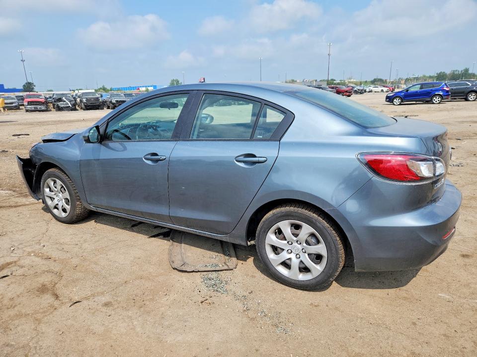 Photo 2 from auction – 2012 MAZDA 3 with VIN JM1BL1UF1C1500946