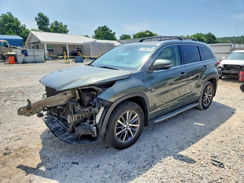 2017 TOYOTA HIGHLANDER - Търг №61983116