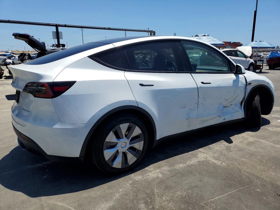 Photo 3 from auction – 2023 TESLA MODEL Y with VIN 7SAYGDEE6PA040542