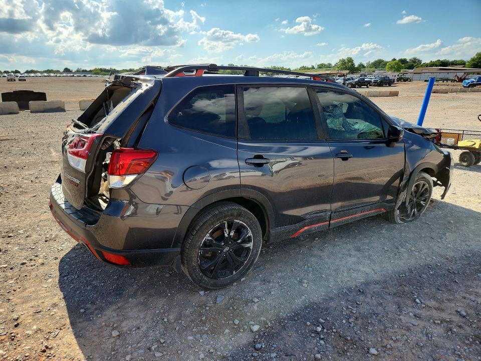 Photo 3 from auction – 2021 SUBARU FORESTER with VIN JF2SKARC1MH549771
