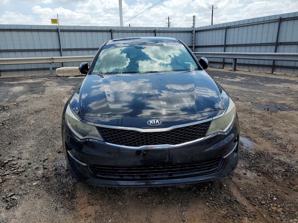 Photo 5 from auction – 2018 KIA OPTIMA with VIN 5XXGT4L33JG203760