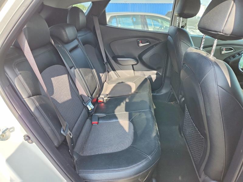 Photo 11 from auction – 2012 HYUNDAI TUCSON with VIN KM8JUCAC4CU396865