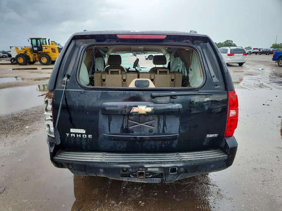 Photo 6 from auction – 2010 CHEVROLET TAHOE with VIN 1GNUCBE07AR175329
