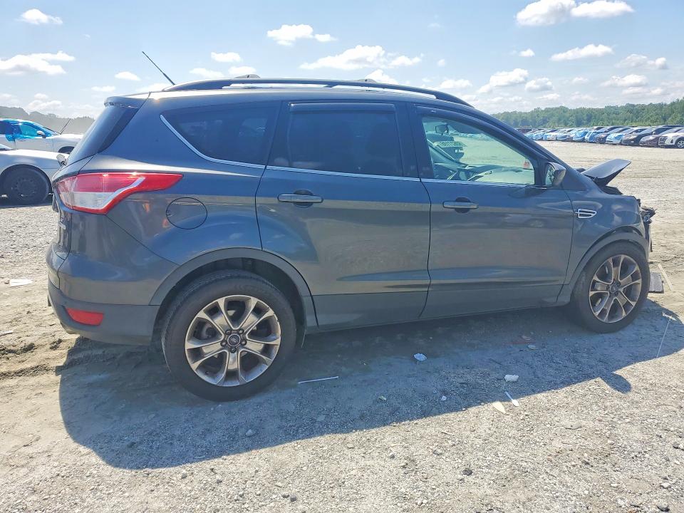 Photo 3 from auction – 2016 FORD ESCAPE with VIN 1FMCU0G92GUC50652