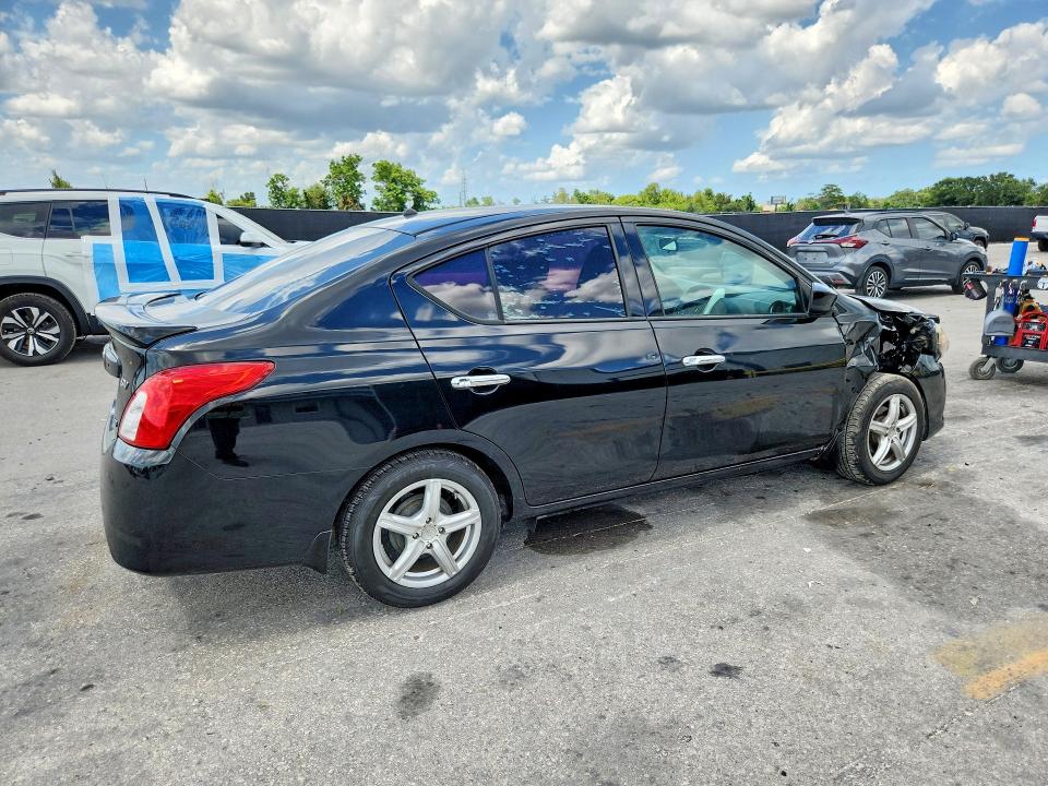 Photo 3 from auction – 2015 NISSAN VERSA with VIN 3N1CN7AP5FL887984